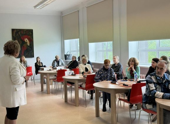 Rīgas interešu izglītības iestāžu izglītības metodiķi viesojas RJTC