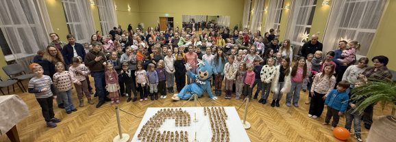 75 kūkas un 1 svecīte :)