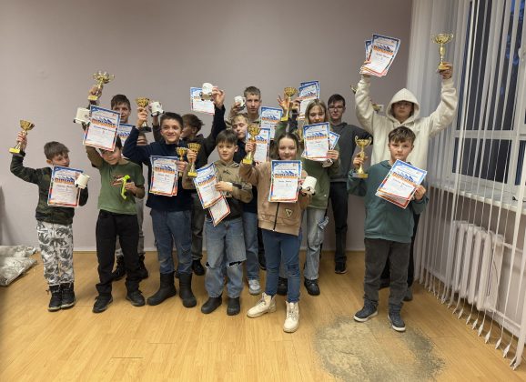 Atklātās koka inerces auto modeļu sacensības