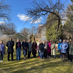 Pedagogi iepazīst pilsētvidi no jauna – caur ķērpju prizmu